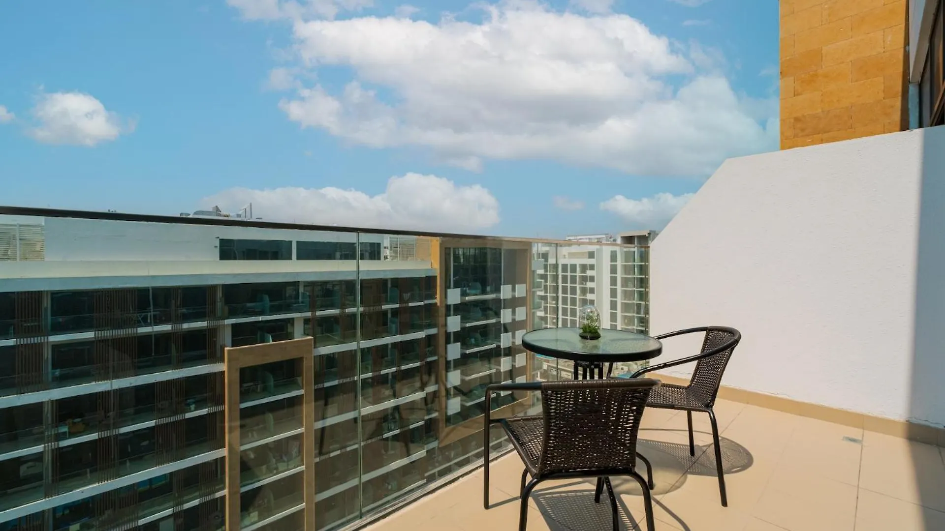 Appartamento Elite Escape - 1 Bhk Getaway In Azizi Riviera Dubai Emirati Arabi Uniti
